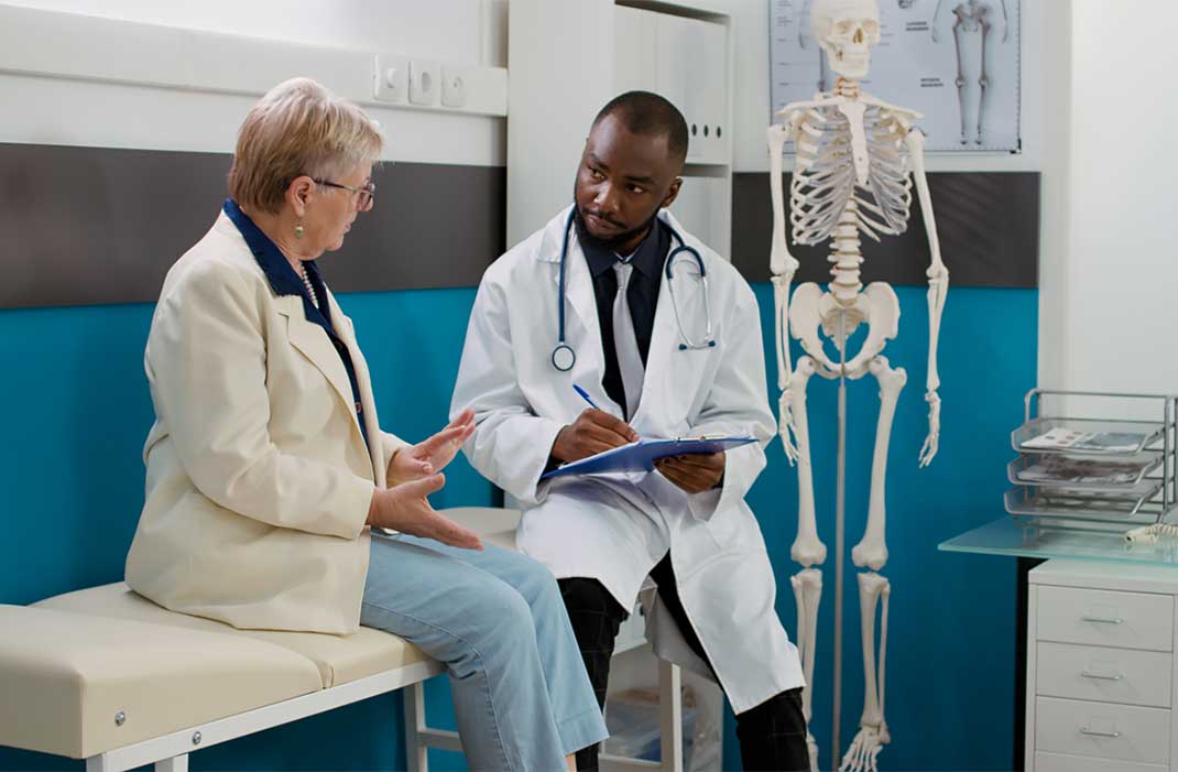 Advantages and Disadvantages of Knee Replacement Surgery