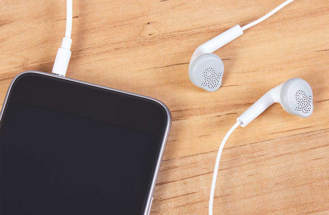 New Approach to Hearing Support Could Turn Smartphones into Accessible Hearing Aids