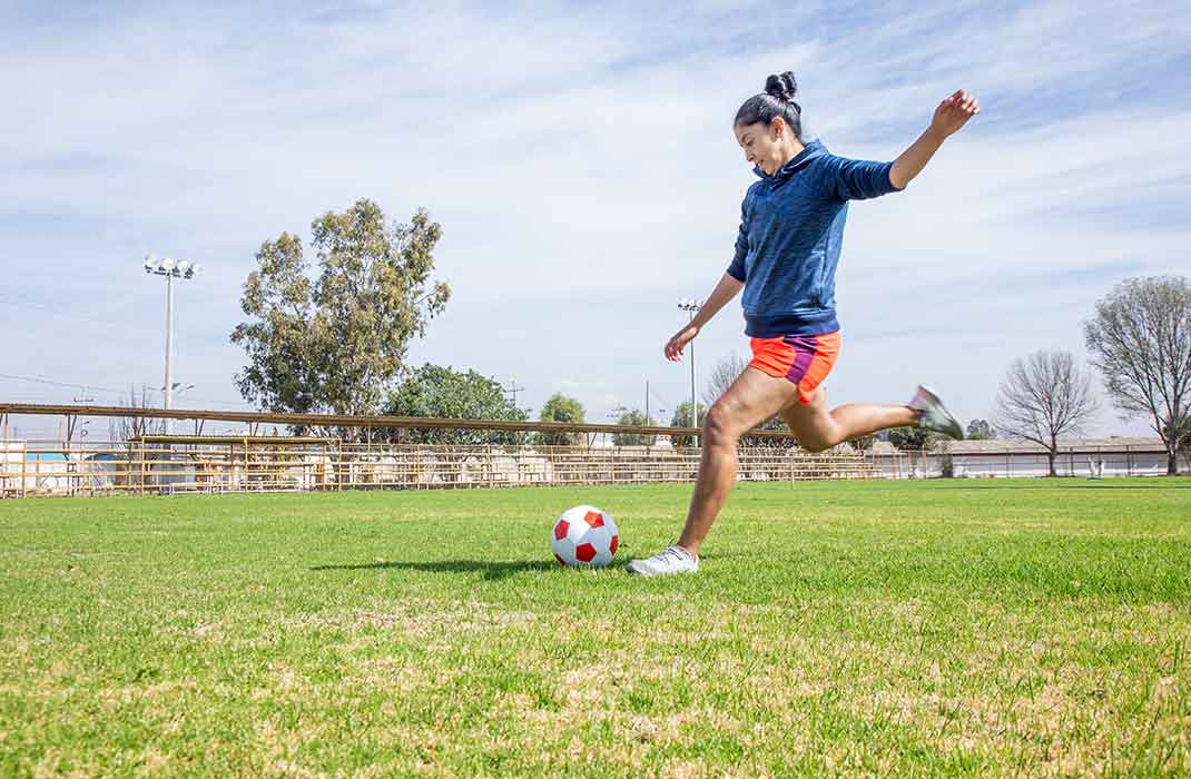 Care for Female Sports Injuries: Q&A with Miho Tanaka, MD, and Elizabeth Matzkin, MD