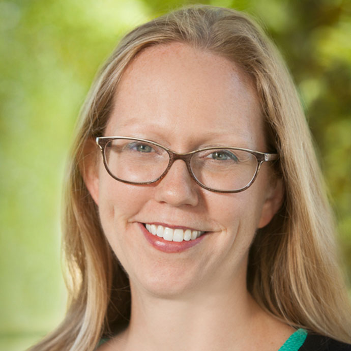 Sarah Taylor headshot
