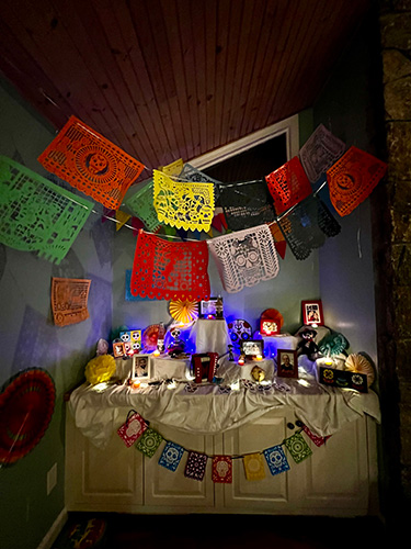 Dia de los Muertos altar