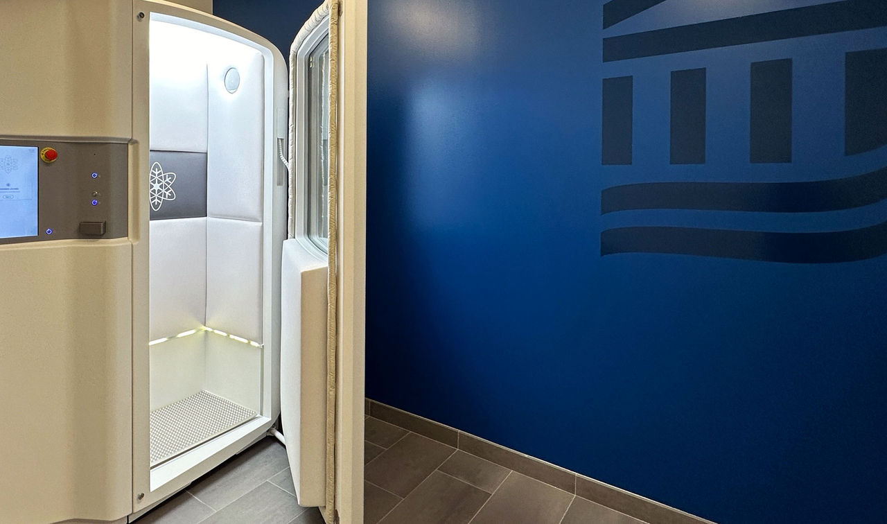 cryostimulation chamber