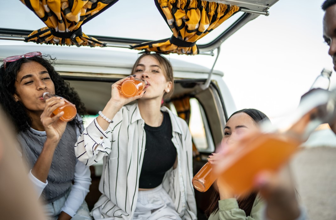 Friends drinking soda