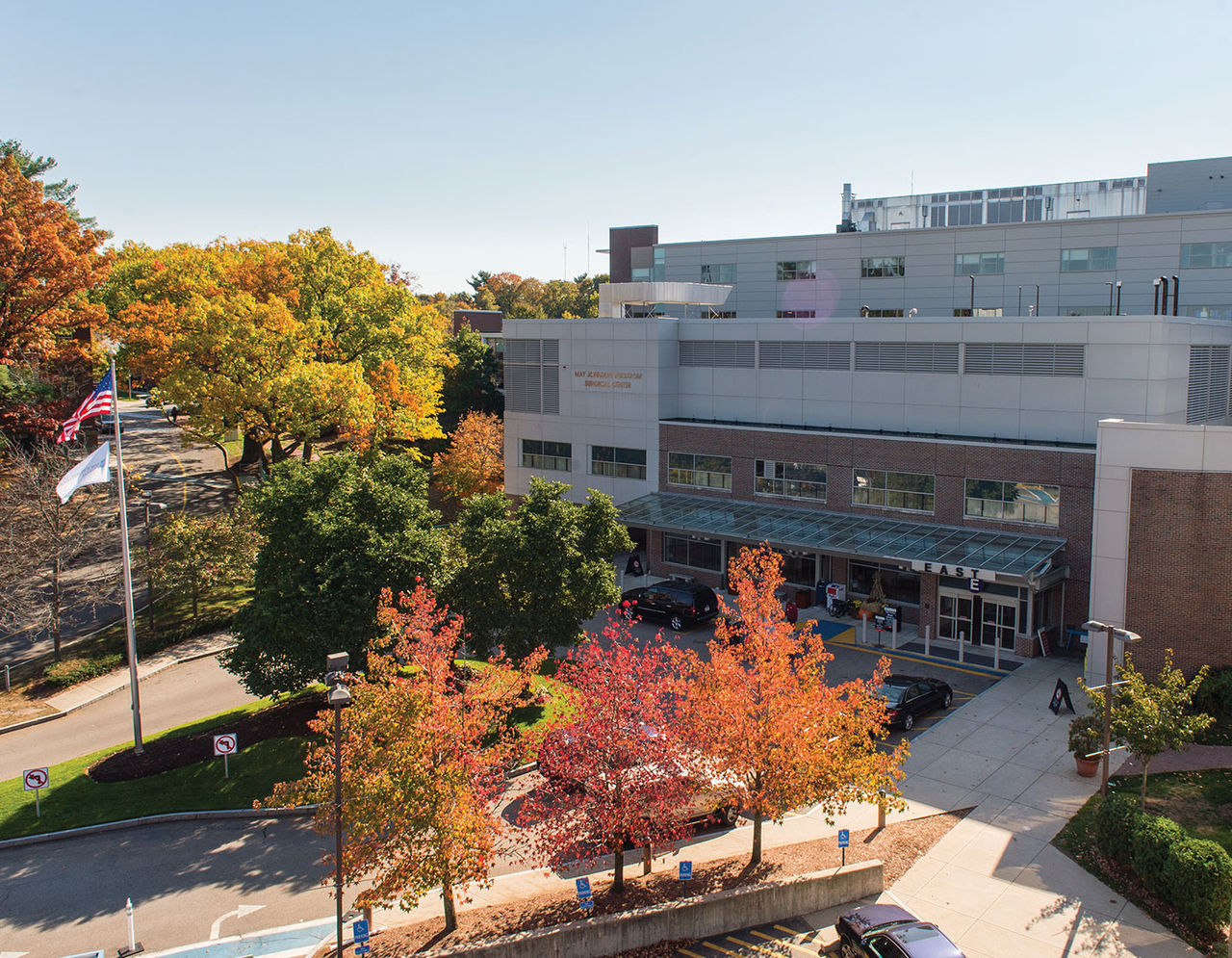 Newton-Wellesley Hospital building exterior