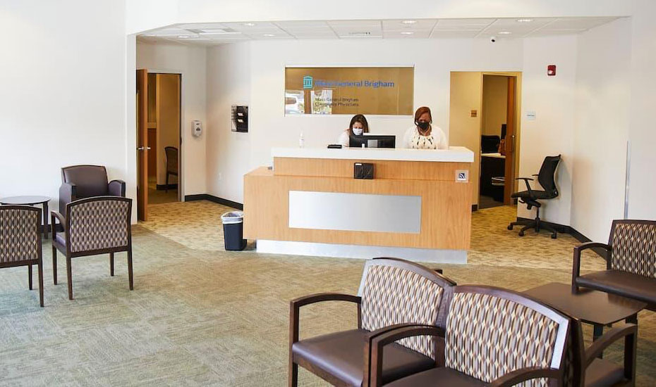 Mass General Brigham Burlington lobby