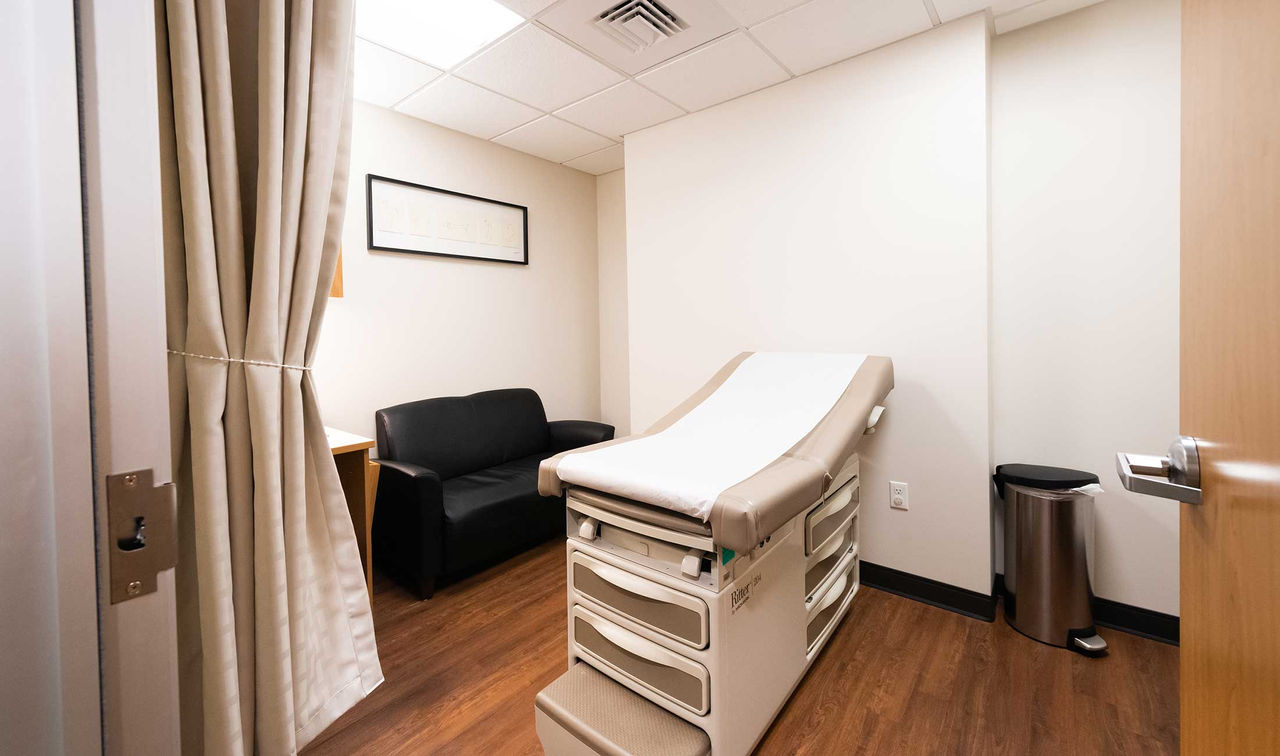 Boston Common exam room with light
