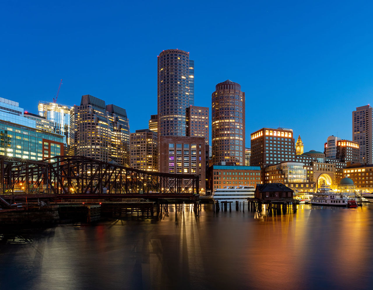 波士顿天际线夜景