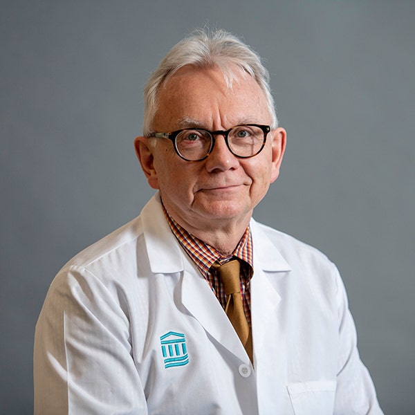 George M Dominiak, MD