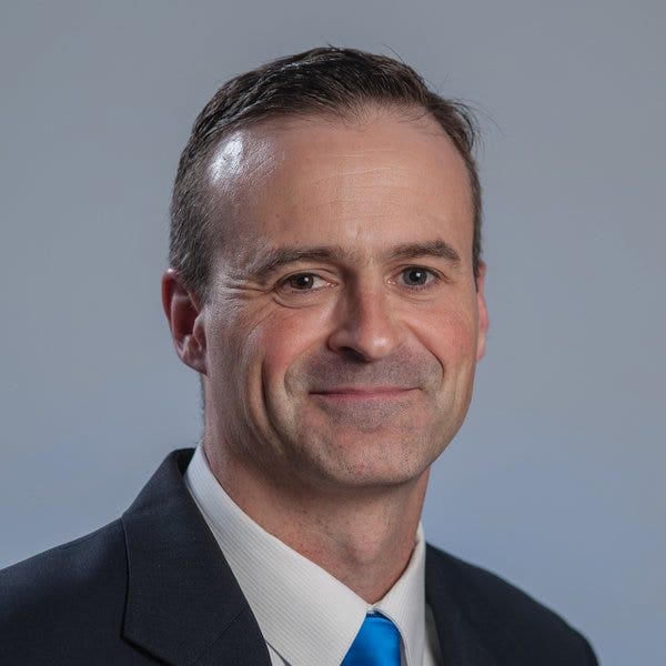 Robert J Ludwig, MD